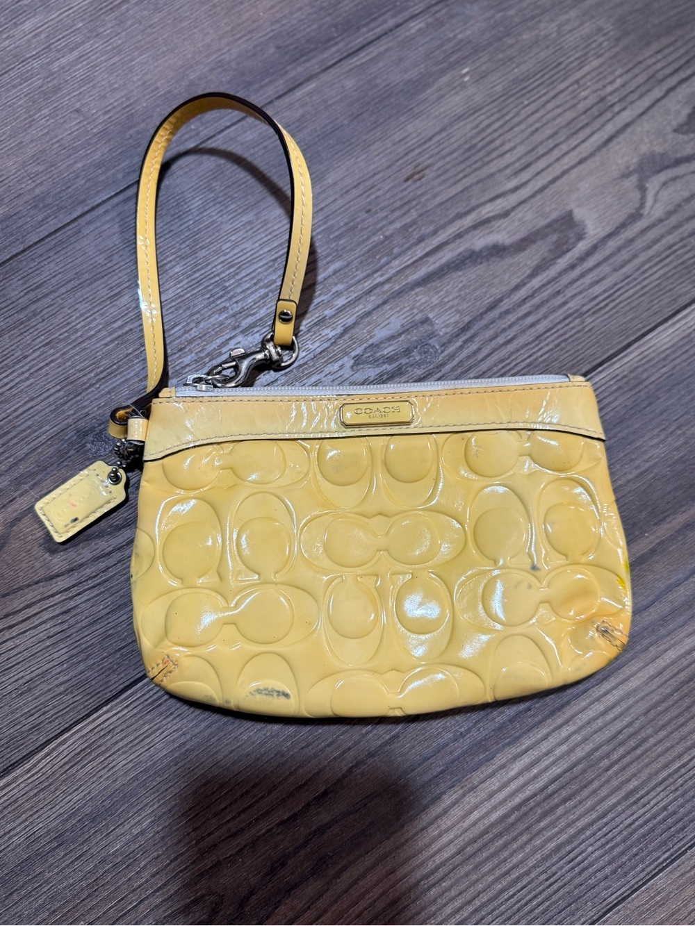 Coach Yellow Patent Leather Signature C Wristlet Pouch Y2K Vintage Y2K